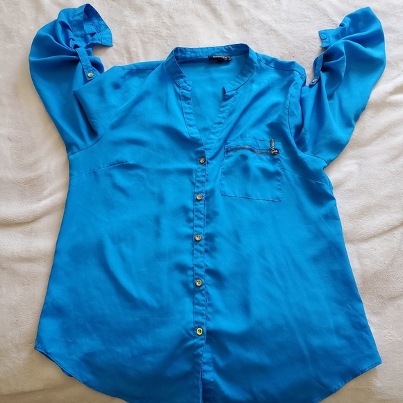 Blue button up with gold accents - Picture 4 of 4